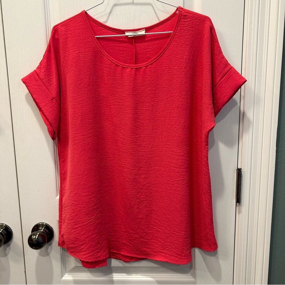 Entro Women's Watermelon Red Cuffed Short Sleeve Oversized Top Size Small